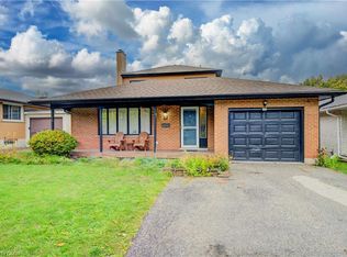 31 Bonfair Ct, Kitchener, ON N2M4P6