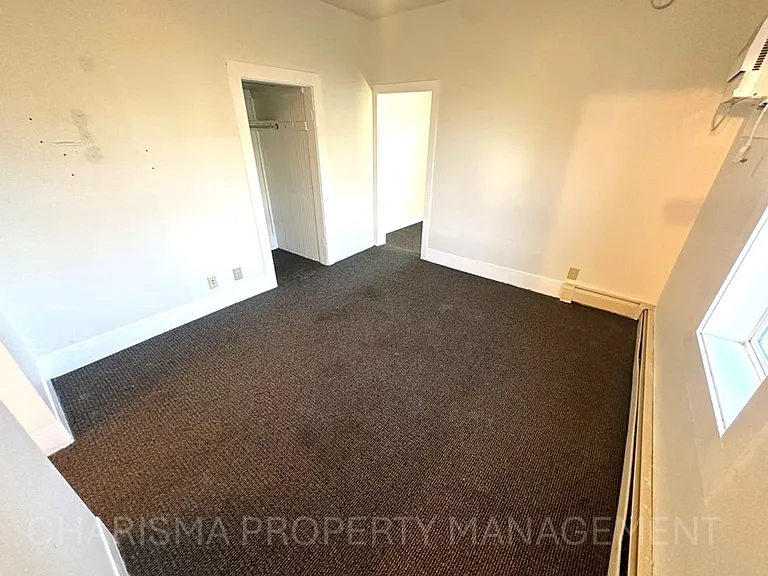 322 E 15th St #3 — Photo 10