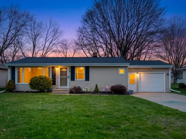678 Lida Ln, Green Bay, WI 54304