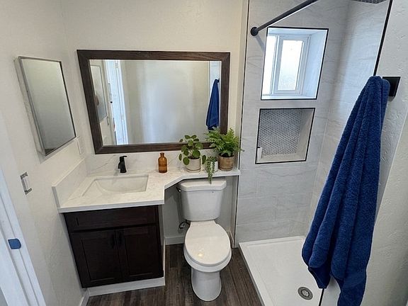 2nd image of 1143 Osage Ave #1145