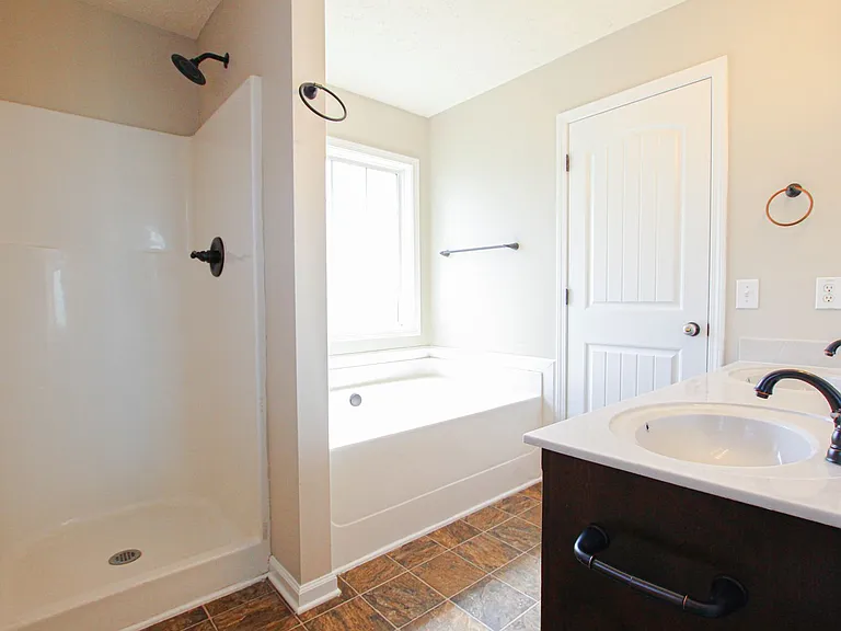 1347 Whitt Ln — Photo 12
