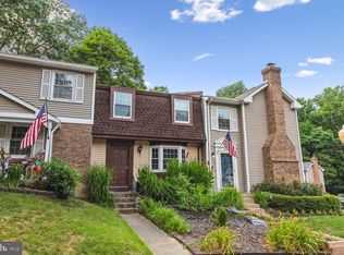 10922 Harpers Square Ct, Reston, VA 20191