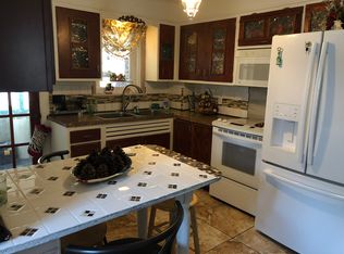 1083 Plainfield St, Johnston, RI 02919