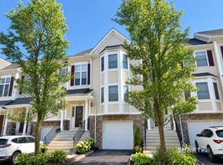 905 Larson Dr #905, Danbury, CT 06810