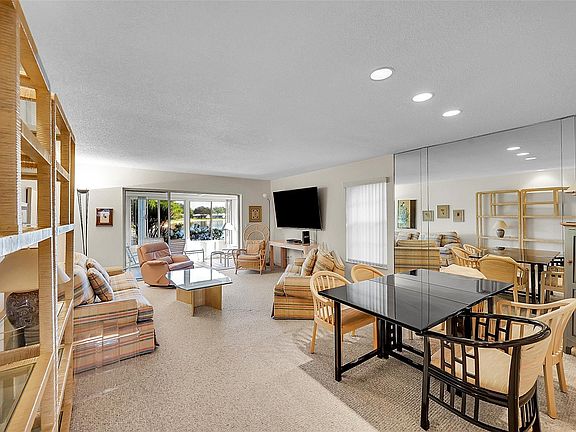 2nd image of 724 Nantucket Circle #A