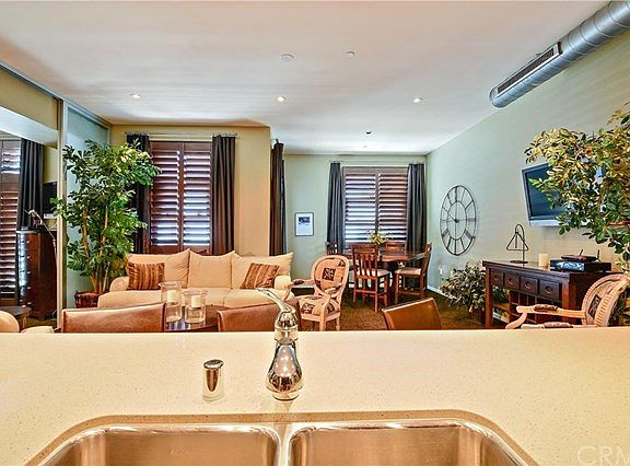 5th image of 133 The Promenade N Unit 527