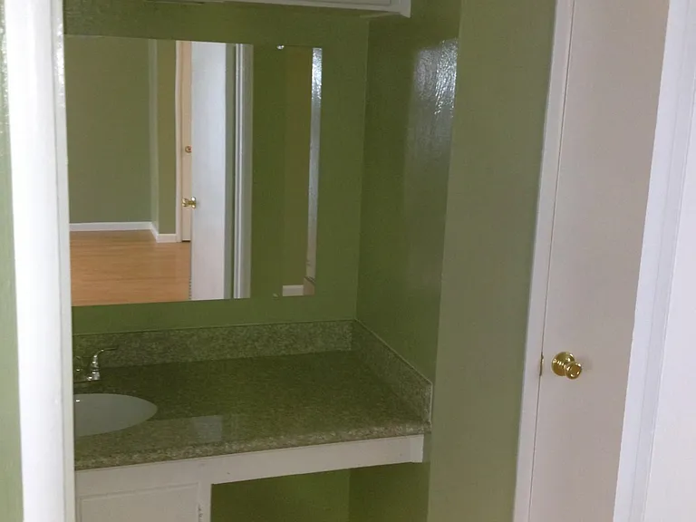 1729 G St #20 — Photo 9