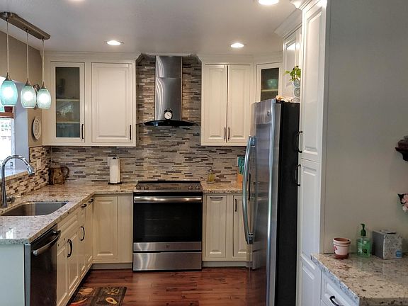 3rd image of 6307 Sponson Ln