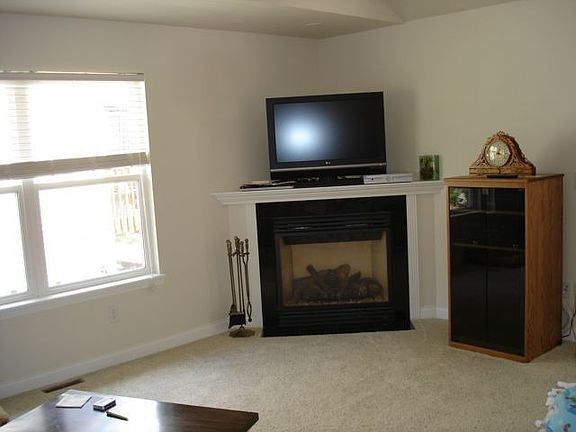 4th image of 2121 Terra Ln