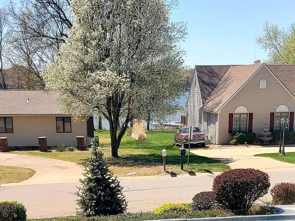 6762 SW Sherwood Ct, Topeka, KS 66614 Zillow