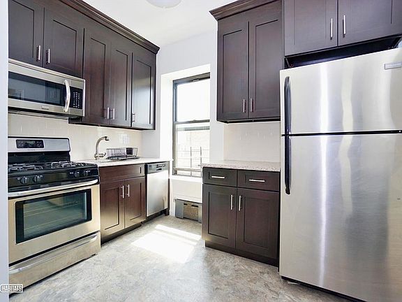 2nd image of 465 Marcus Garvey Blvd APT 4R
