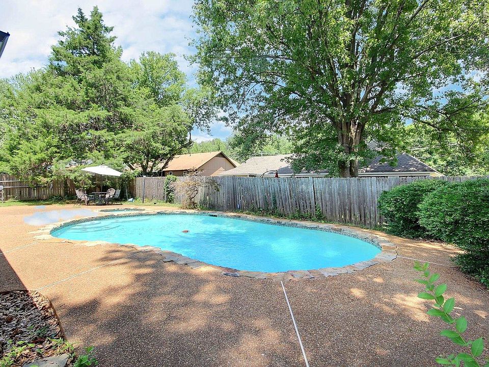 1st image of 5602 Autumn Glen Dr