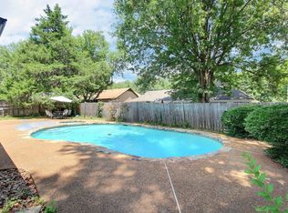 5602 Autumn Glen Dr, Memphis, TN 38134