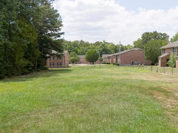 240 Lewis St, Savannah, TN 38372