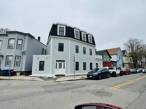 804-806 Saratoga St, Boston, MA 02128