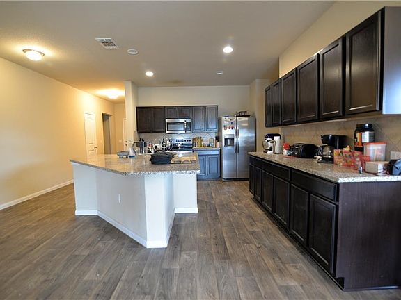 3rd image of 202 Garcitas Creek Ln