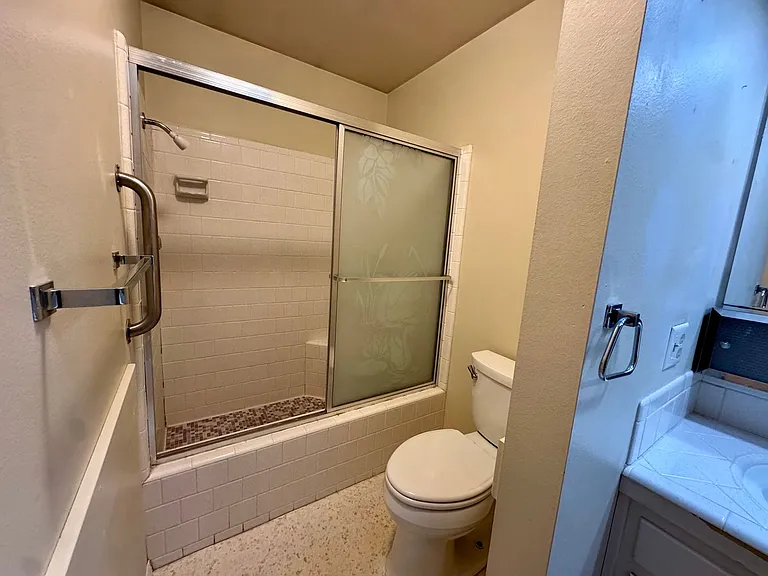 1705 California St NE — Photo 16