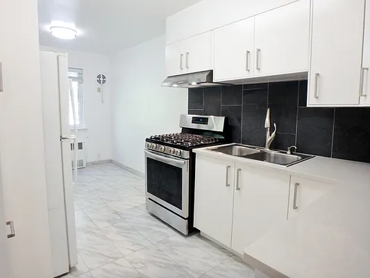 Rented by MAC Realty NY | media 3