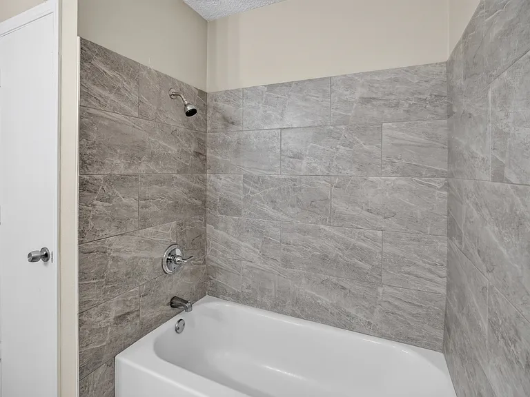 1128 Pleasant Valley Ln #1128 — Photo 16