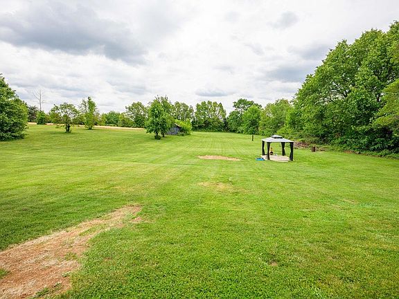 2nd image of 1563 Rineyville Big Springs Rd