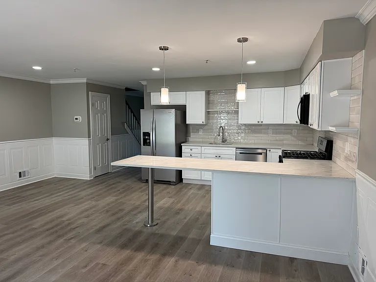 75 Washington St — Photo 11