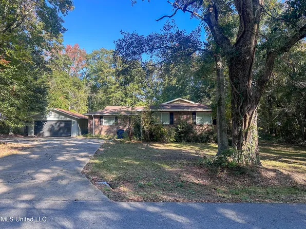 9500 Marina Ave, Ocean Springs, MS 39564