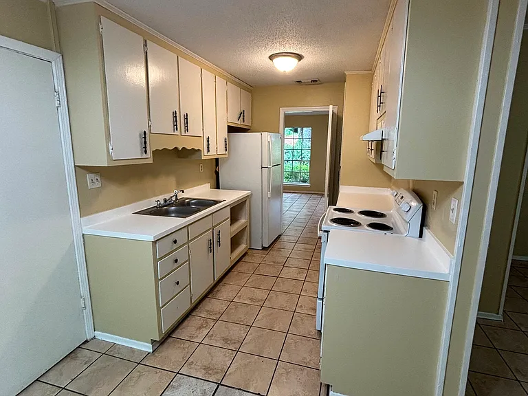 4609 Dogwood Dr S — Photo 23
