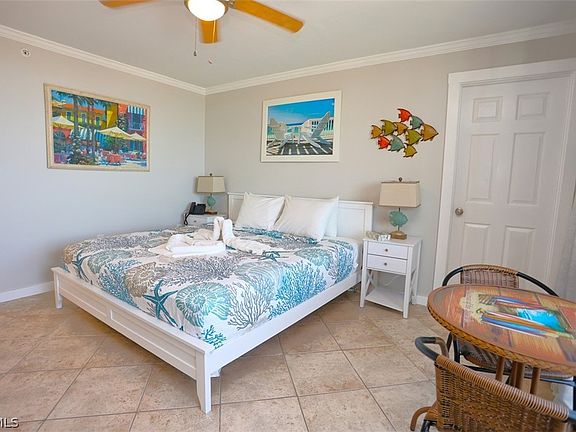4th image of 510 Estero Blvd #304