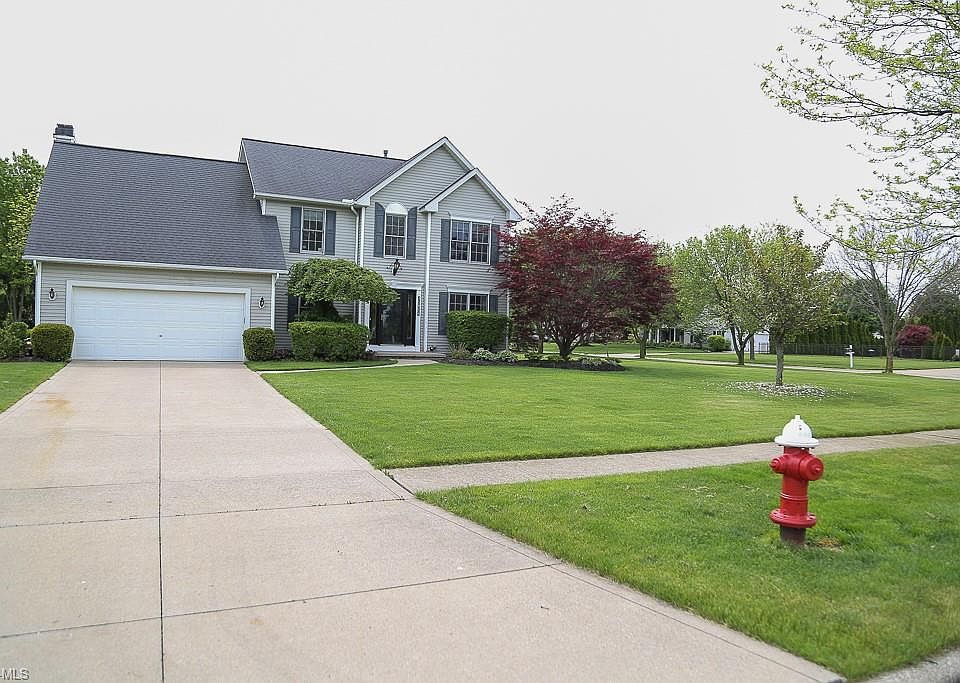 1st image of 35855 Wyndemere Way
