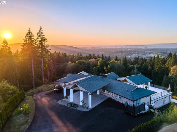 9700 SE Castle Ct, Damascus, OR 97089