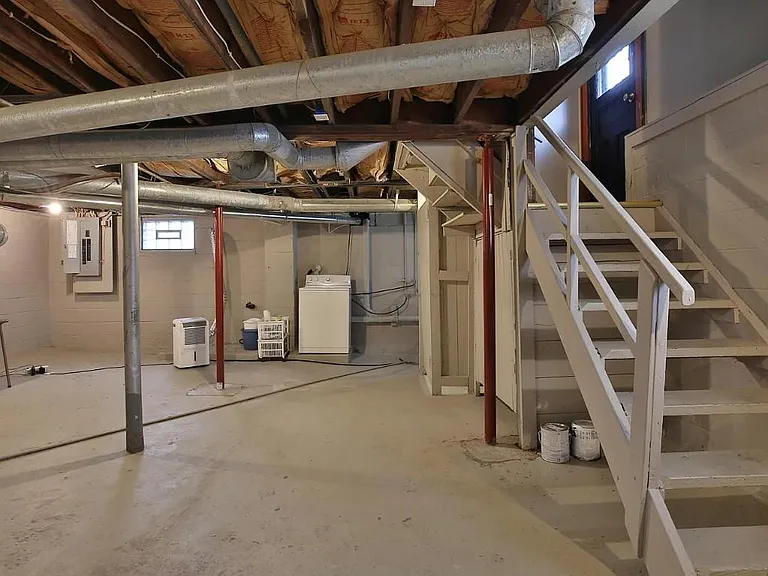 335 E Moler St — Photo 39