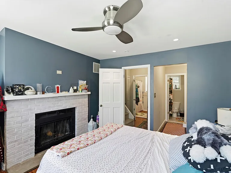 311 Fitzwater St — Photo 10