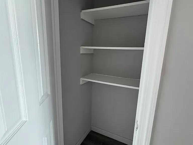 137-139 N 2nd St #2 — Photo 5