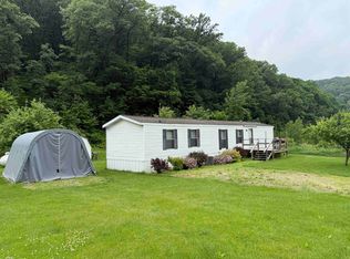 1930 Hideway Ln, Lansing, IA 52151