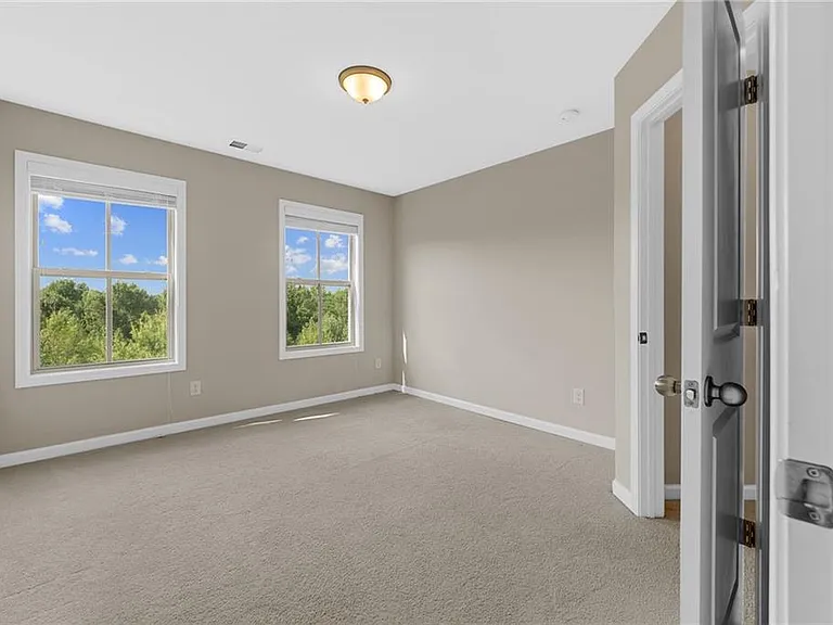 331 Northaven Ave — Photo 46