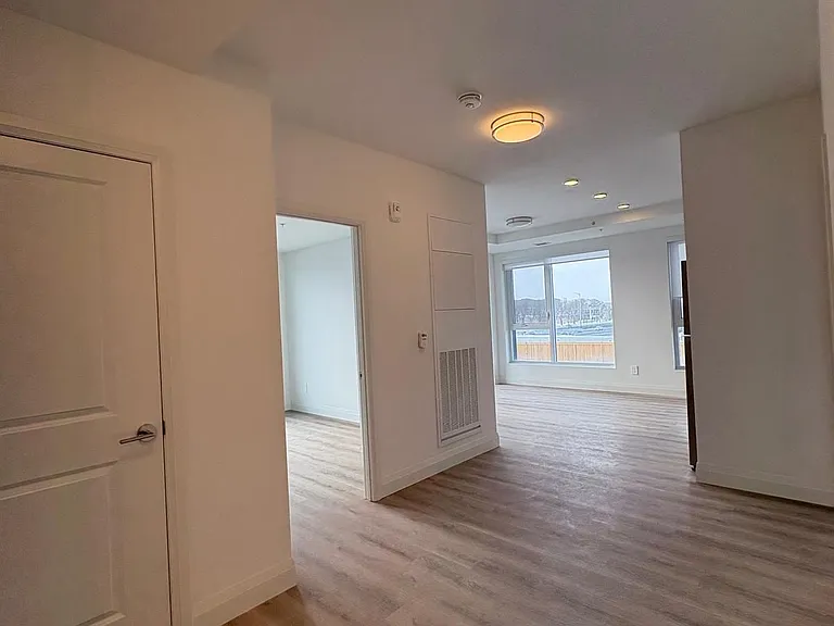 1333 Weber St E #213 — Photo 4
