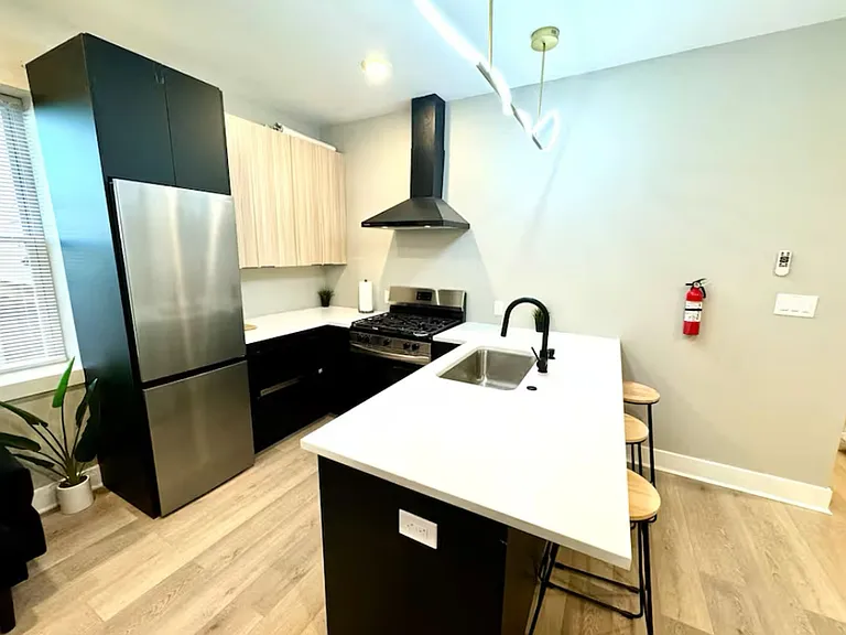 108-110 S Lincoln Pl — Photo 47