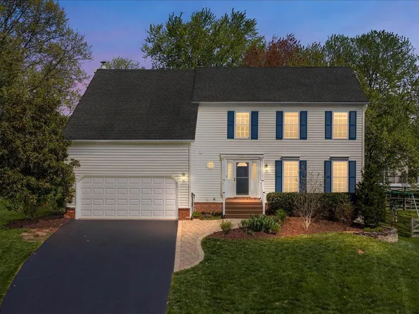 13132 Thornapple Pl, Oak Hill, VA 20171