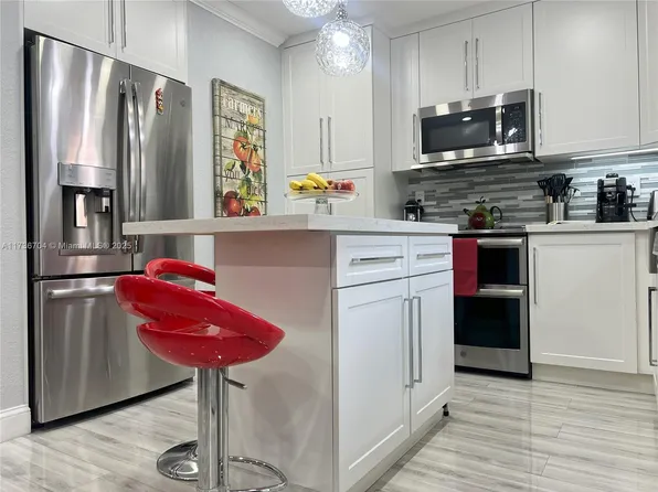 8786 NW 107th Ter #8786, Hialeah Gardens, FL 33018