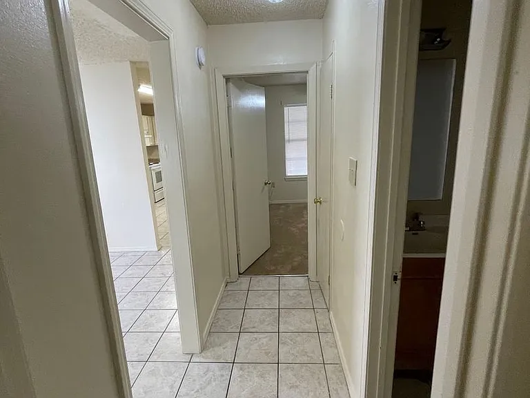 2336 Elm Park Dr — Photo 12