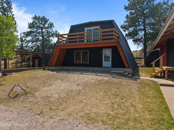 406 York St, Newcastle, WY 82701