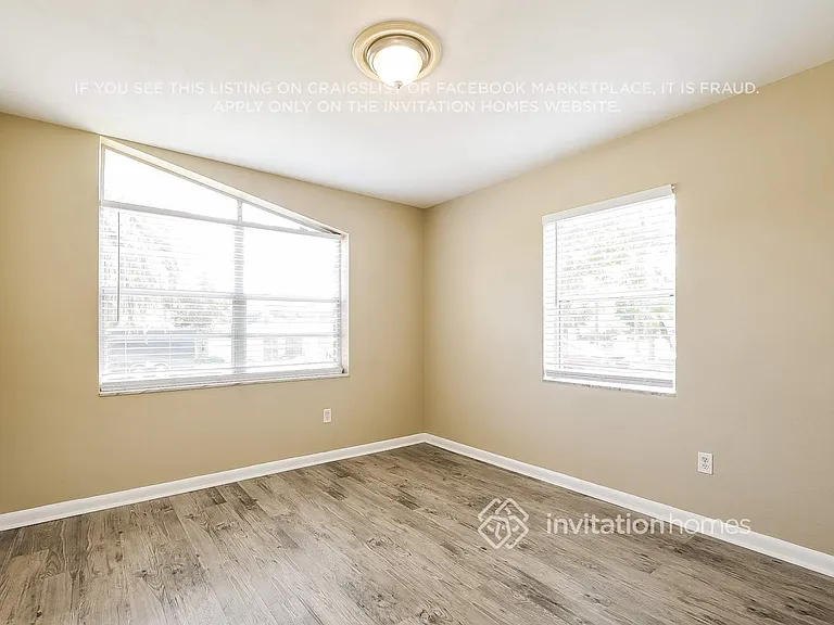 1324 W Hartley Cir — Photo 12