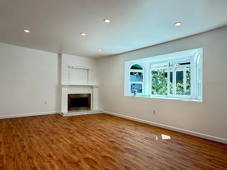 21202 Chocktaw Dr — Photo 3