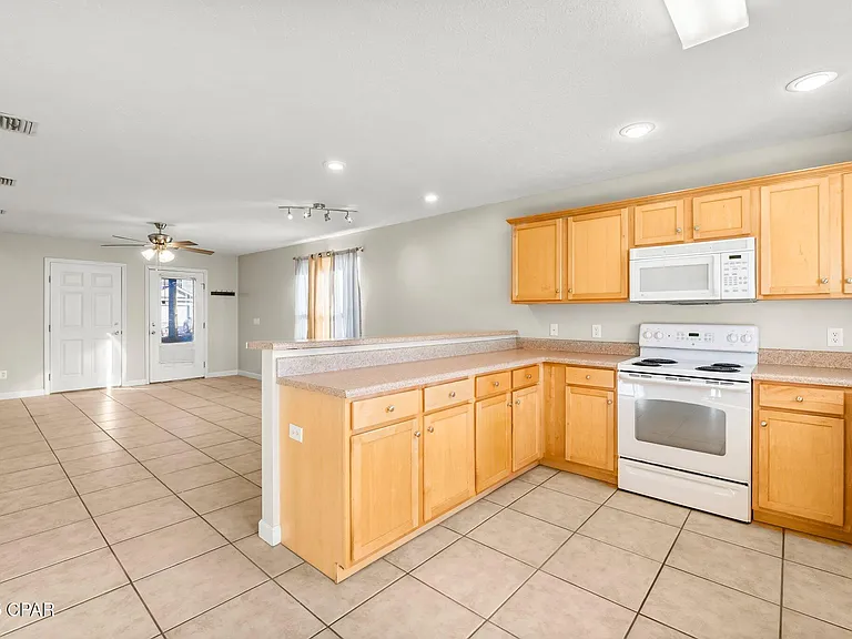 2110 Sterling Cove Blvd — Photo 11