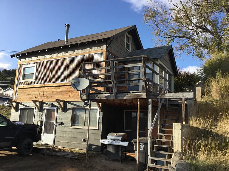 1039 W Copper St — Photo 1