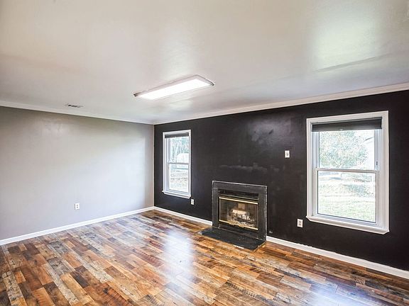 4th image of 21423 Lee Dr