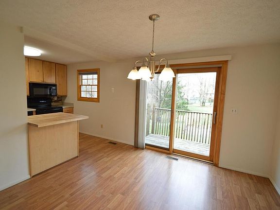 4th image of 6497 Cherokee Rose Dr