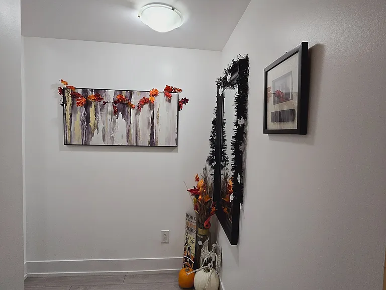 1215 Bayly St #1310 — Photo 3