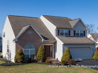35 Brookfield Dr, Fleetwood, PA 19522
