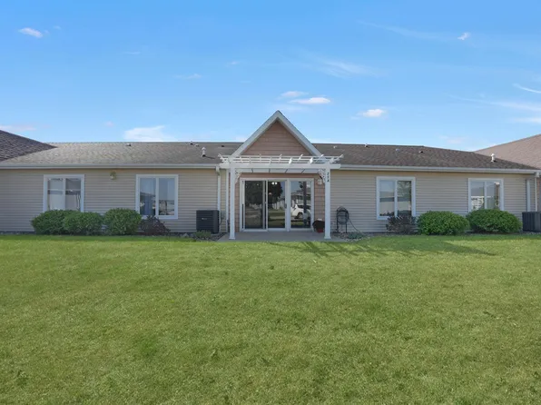 4305 Autumn Ridge Rd Unit 214, Cedar Falls, IA 50613